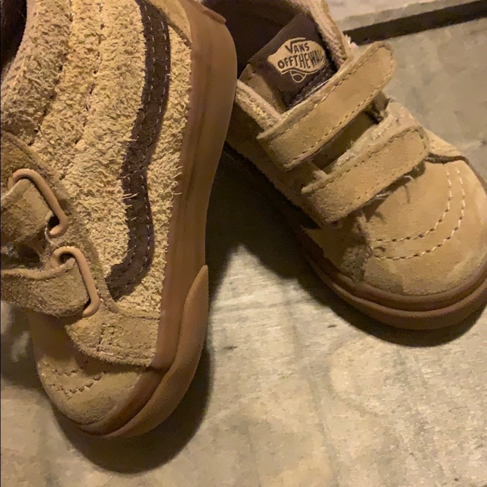 Gently worn toddler van sneakers